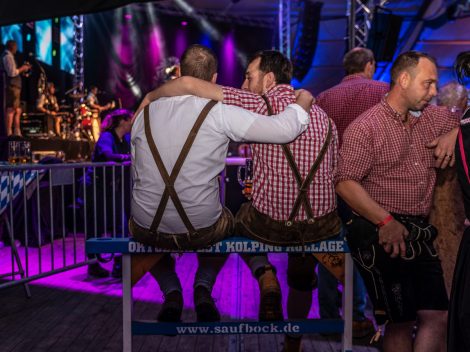 Beste Stimmung beim Hollager Oktoberfest 2019. Foto: Dominik Kluge für Wallenhorster.de