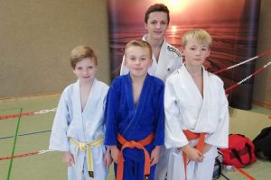 Die vier jungen Judoka von Blau-Weiss Hollage in Norden. Foto: Blau-Weiss Hollage