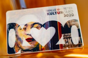 Das perfekte Geschenk – für andere oder für sich selbst: die Wallenhorster Kulturcard. Foto: Gemeinde Wallenhorst / André Thöle