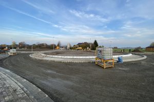 Die Bauarbeiten am neuen Kreisel in Hollage-Ost befinden sich im Endspurt. Diese Aufnahme stammt vom 24. November 2019. Foto: Rothermundt / Wallenhorster.de