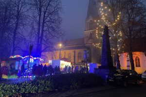 Das Budendorf auf dem gemütlichen Wallenhorster Weihnachtsmarkt 2019. Foto: Rothermundt / Wallenhorster.de