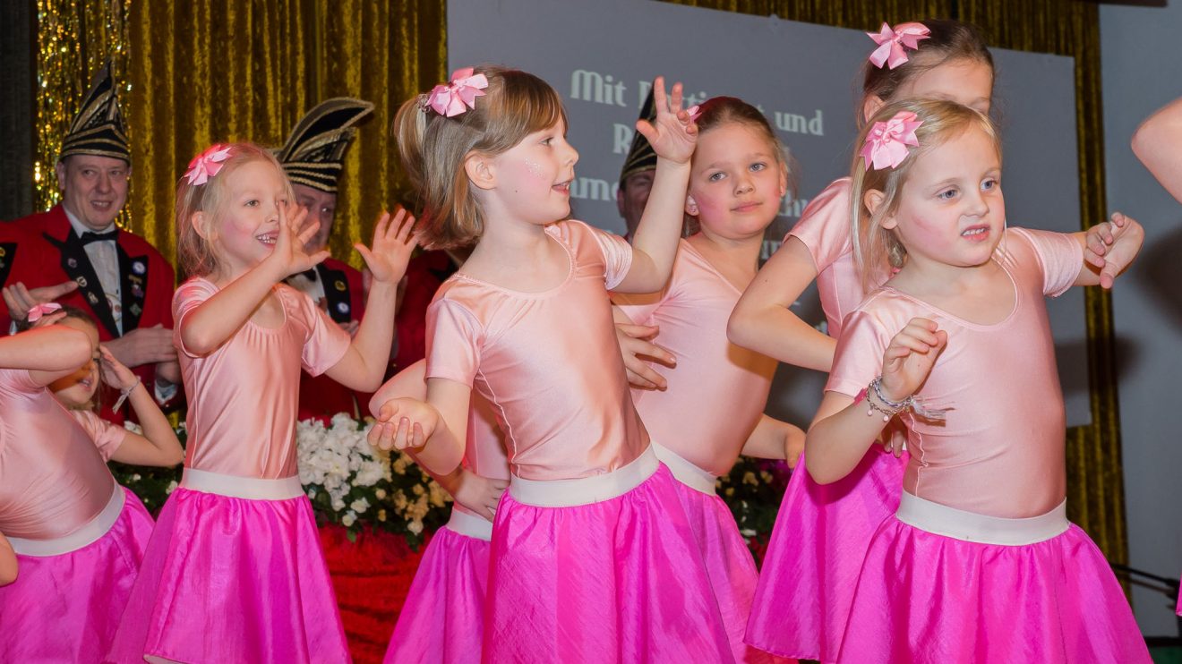 Die „Tanzmäuse“ – die jüngste KKC-Showtanzgruppe – erobern die Herzen ihres Publikums im Sturm. Foto: Dennis Flegel / Kolpingsfamilie Hollage