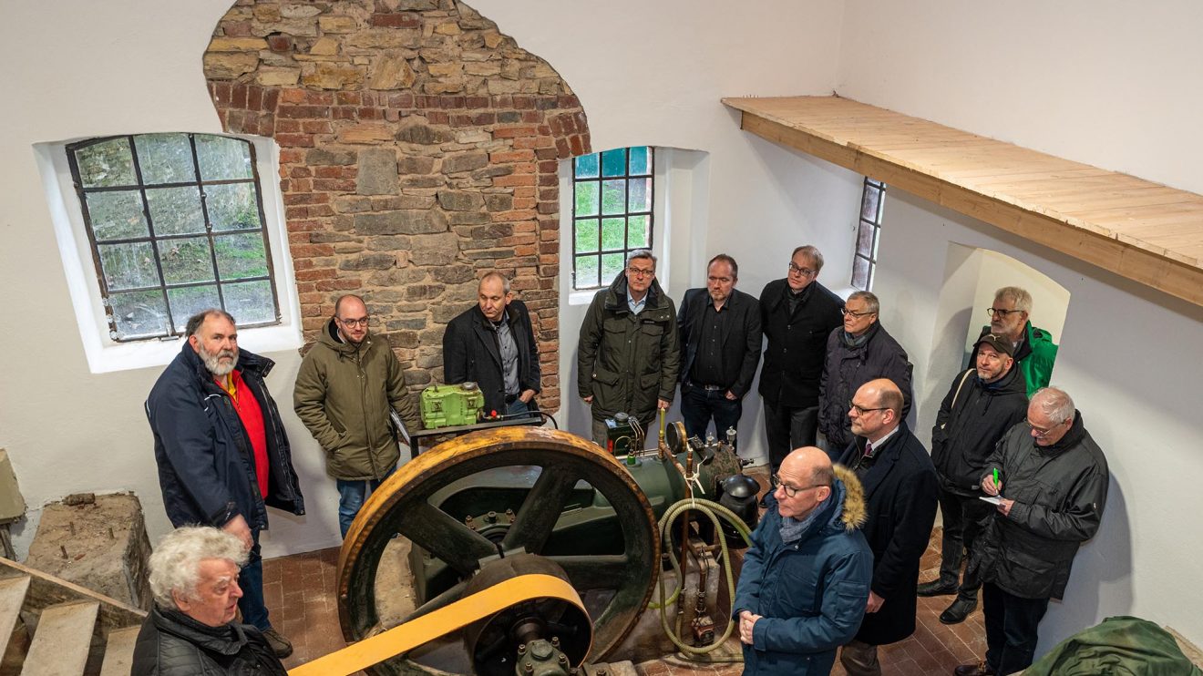 Baustellenbesichtigung in der Lechtinger Motormühle. Foto: Thomas Remme / Gemeinde Wallenhorst