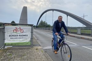 Der Hollager SPD-Landtagsabgeordnete Guido Pott ist erfreut über die gute Nachricht aus Hannover für den Bürgerradweg Hollage-Halen. Foto: Büro Guido Pott