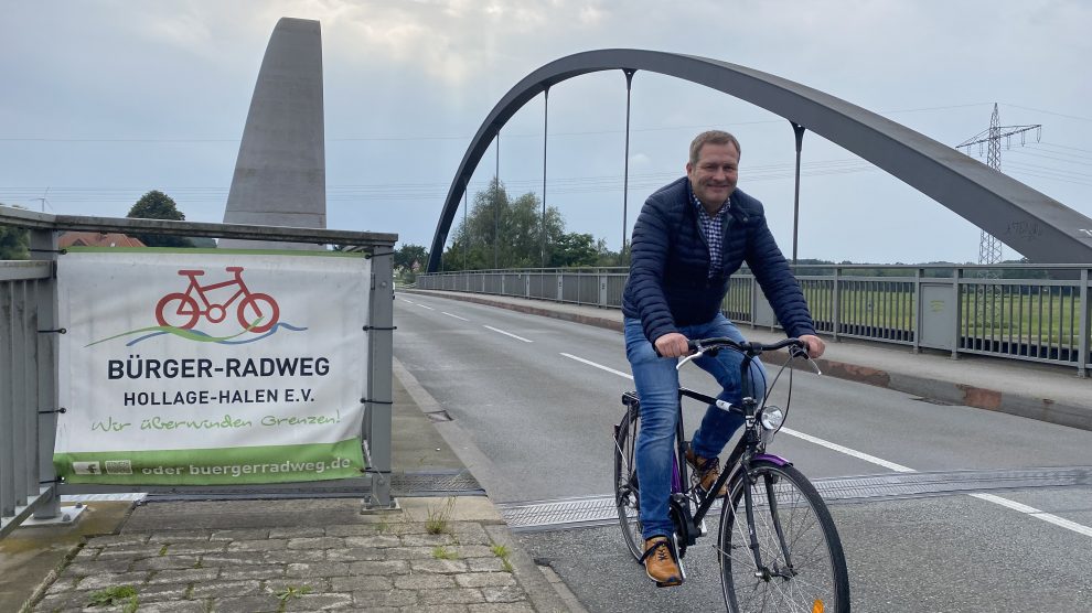 Der Hollager SPD-Landtagsabgeordnete Guido Pott ist erfreut über die gute Nachricht aus Hannover für den Bürgerradweg Hollage-Halen. Foto: Büro Guido Pott