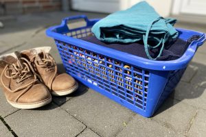 Die Kolpingsfamilie Wallenhorst bittet alle, die die Aktion unterstützen möchten, ihre Kleiderspende am 10. Oktober bis 8.30 Uhr gut sichtbar an die Straße zu stellen. Foto: Rothermundt / Wallenhorster.de