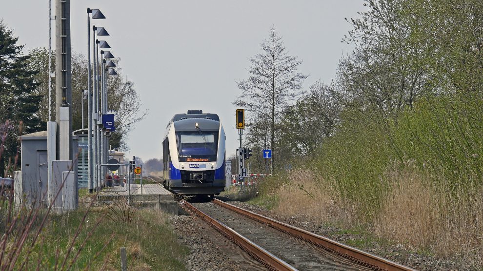 Die Nord-West-Bahn fährt im ländlichen Bereich. Symbolfoto: Erich Westendarp / Pixabay