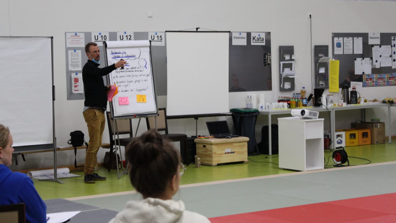 Erster offizieller Workshop in der neuen Trainingshalle von Blau-Weiss Hollage. Foto: Blau-Weiss Hollage