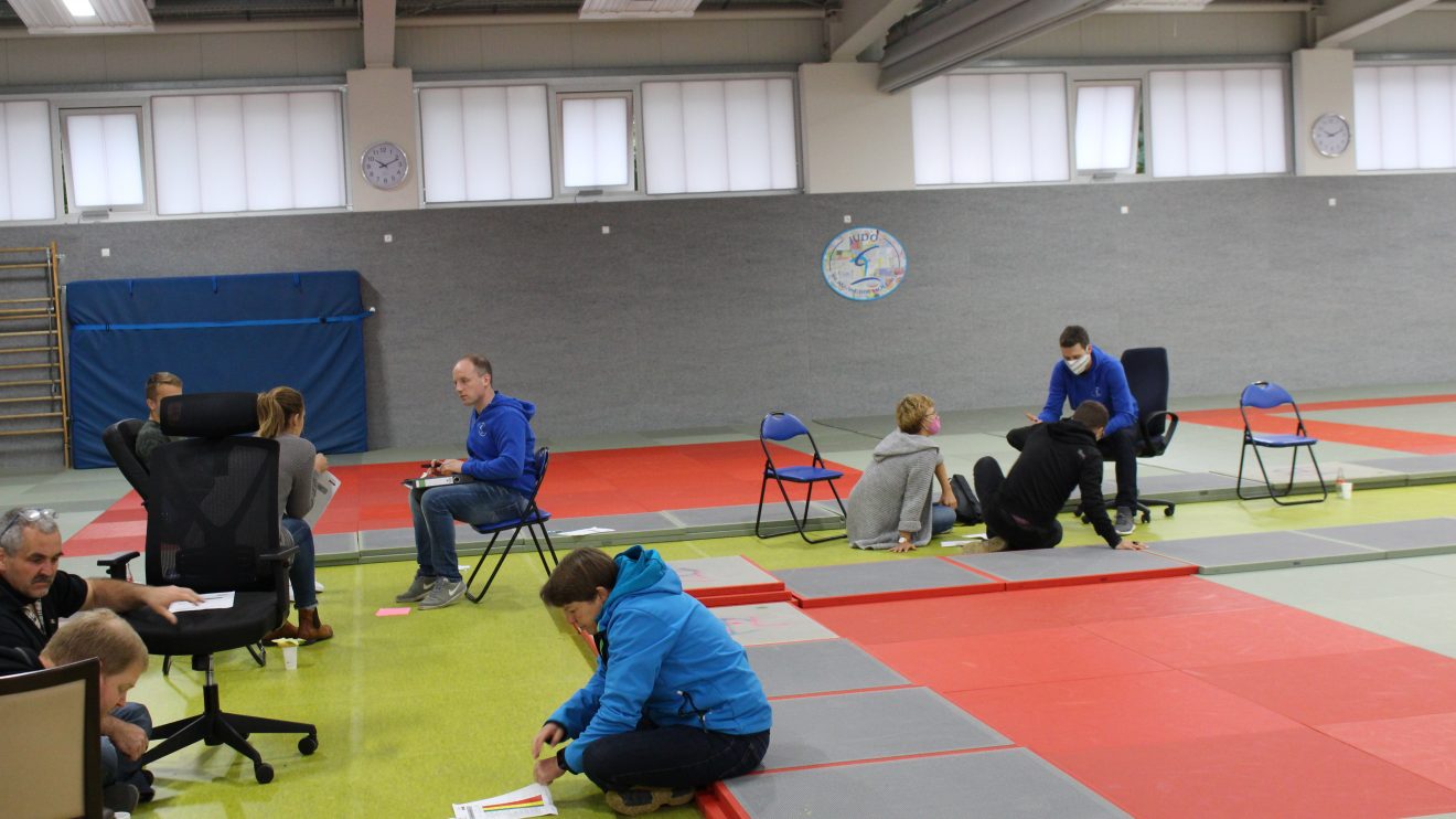 Erster offizieller Workshop in der neuen Trainingshalle von Blau-Weiss Hollage. Foto: Blau-Weiss Hollage