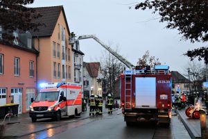 Heute Nachmittag mussten Feuerwehr, Rettungsdienst und Polizei zu einem Einsatz in die Große Straße ausrücken. Foto: Marc Dallmöller