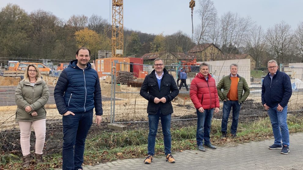 Setzen sich auch weiterhin für mehr „bezahlbaren Wohnraum“ in Wallenhorst ein: v.l. Sabine Steinkamp, Stefan Grothaus, Guido Pott, Hans Stegemann, Hubert Pohlmann und Norbert Hörnschemeyer. Foto: SPD Wallenhorst