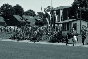 Von 1985 bis 2019 hatte das Internationale C-Junioren-Fußballturnier seinen festen Platz im Veranstaltungskalender der Region. 35 Mal in Folge wurde der Hollager Benkenbusch dabei am Pfingstwochenende zur Bühne von hochklassigem Jugendfußball. Archivfoto: Blau-Weiss Hollage