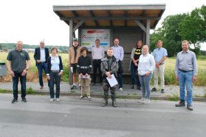 Gemeinsame GenerationenWerkstatt von Hörnschemeyer Dächer und Poske Garten- und Landschaftsbau mit der Realschule Wallenhorst. Foto: Babette Rüscher-Ufermann / Ursachenstiftung Osnabrück