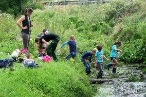 Ferienspaßaktion „Den Wassertieren auf der Spur“. Foto: Gemeinde Wallenhorst