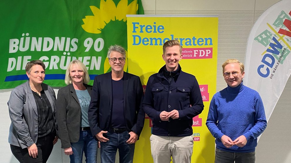 Von links nach rechts: Maren Guth, Petra Funke und Rainer Kavermann (alle Bündnis90/Die Grünen), Matthias Seestern-Pauly (FDP), Michael Lührmann (CDW). Foto: Lutz Haunhorst