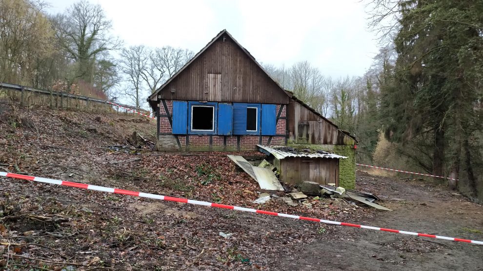 Das abgebrannte Fachwerkhaus in Wallenhorst-Rulle im Nettetal. Foto: Markus Steinkamp