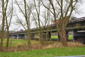 Die Spannglieder haben eine Länge von jeweils 230 Metern und eine Zugkraft von 310 Tonnen je Spannglied. Foto: Autobahn Westfalen / Christine Sabisch