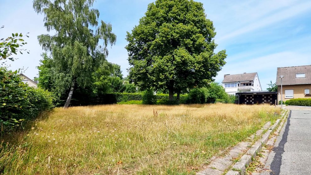 Auf dem ehemaligen Spielplatz an der Feuerbachstraße soll ein Wohnhaus mit zwei Wohneinheiten entstehen. Foto: Aileen Kuhnert / Gemeinde Wallenhorst