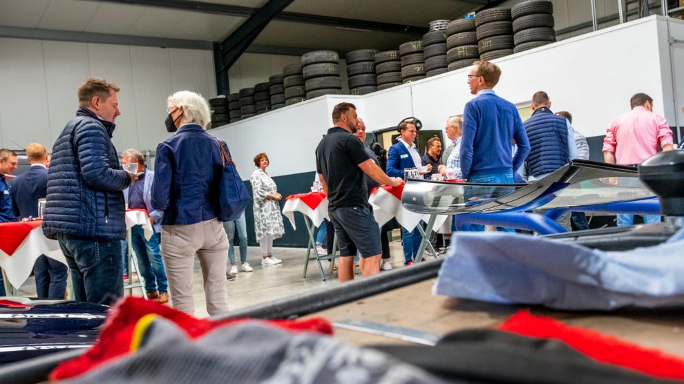 Wallenhorster Unternehmensfrühstück in der Halle von Autoglas Budke am Hullerweg. Foto: André Thöle / Gemeinde Wallenhorst