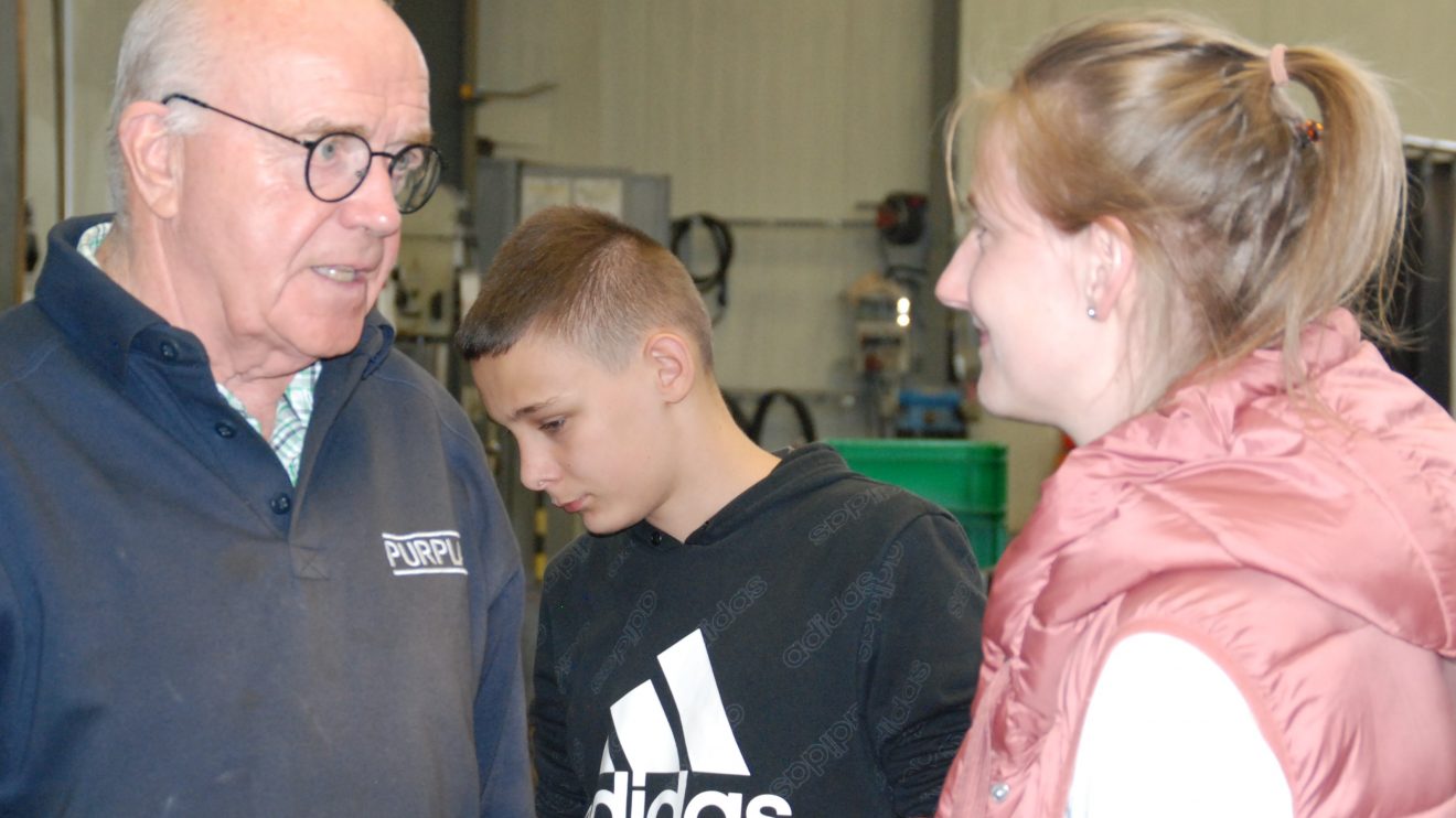 Einblicke aus der aktuellen GenerationenWerkstatt im Wallenhorster Unternehmen Purplan. Foto: Babette Rüscher-Ufermann