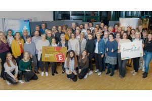 Landrätin Anna Kebschull (ganz links) überreichte in diesem Jahr wieder persönlich die Ehrenamtskarte. Foto: Landkreis Osnabrück/Aileen Rogge