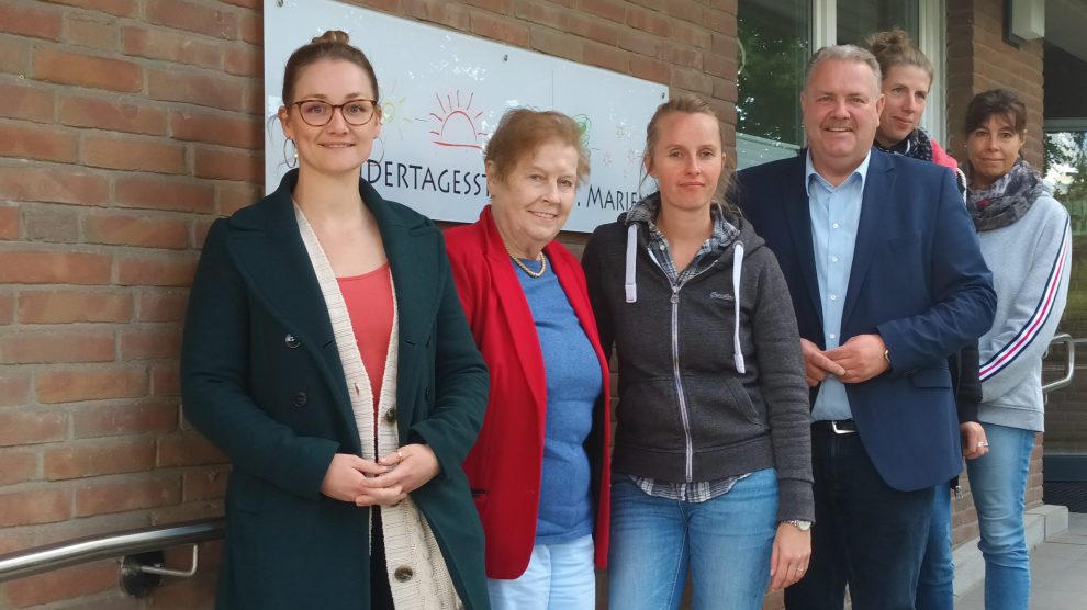 Sara Tausch, Marlies Robben, Franziska Baar (Leiterin St. Marien), Markus Kleinkauertz, Britta Bobeth (Leitung St. Johannes Kindergarten), Tanja Trennhaus (stellv. Leitung). Foto: CDU Wallenhorst