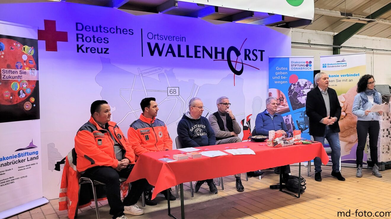 Die Aktion „3.000 Tüten mit Zutaten für die Weihnachtsbäckerei“ startete mit den Diakonie-Stiftungen, Kirchenkreisen und dem DRK in Wallenhorst. Foto: Marc Dallmöller / md-foto.com