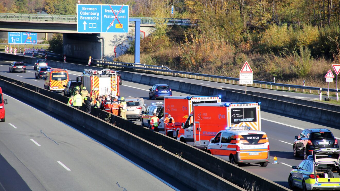 Auf der A1 kam es am Sonntag rund um Wallenhorst zu mehreren Verkehrsunfällen und Pkw-Bränden. Foto: Marc Dallmöller / md-foto.com