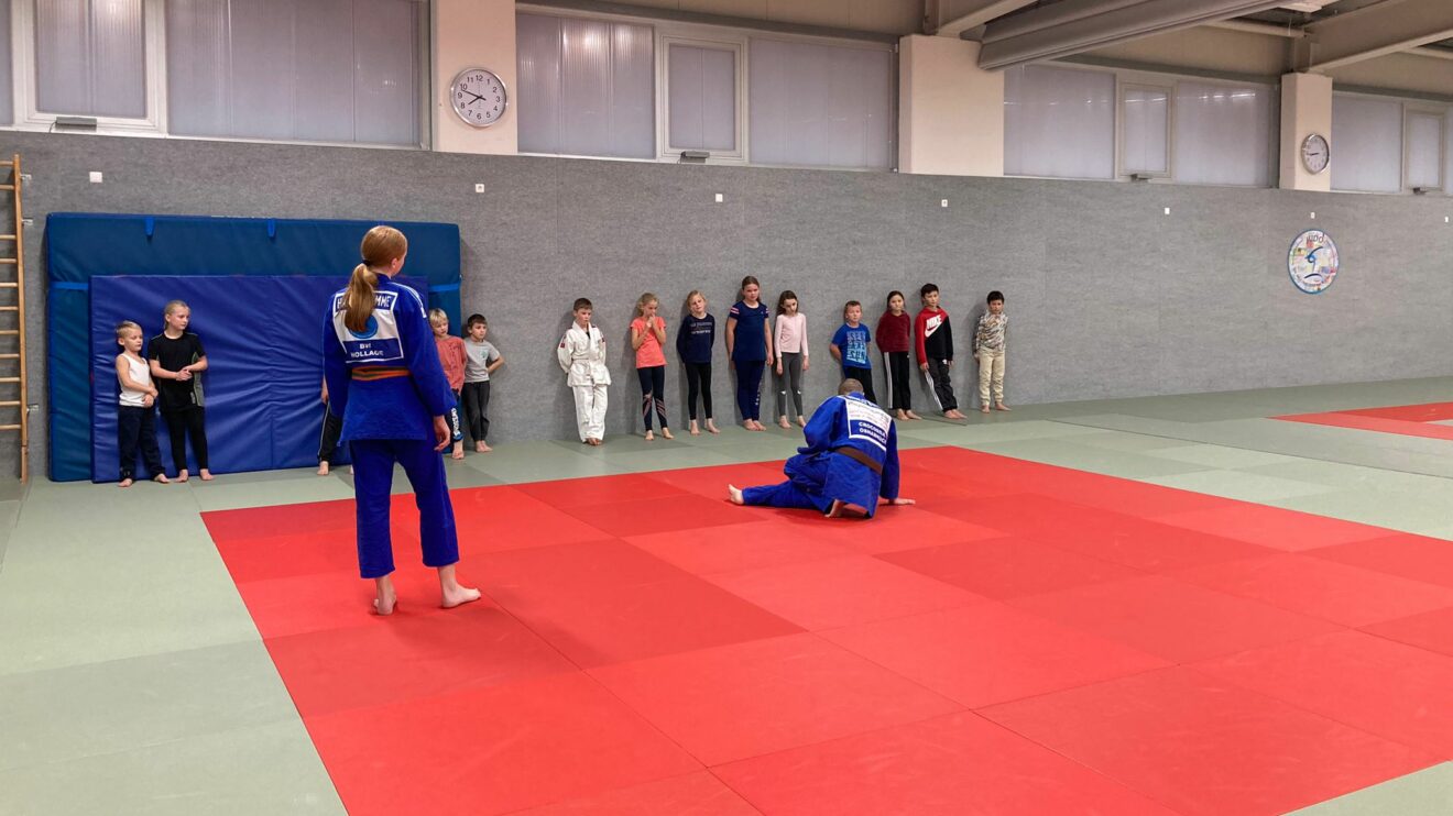 Eindrücke der ersten Trainingsstunden. Foto: Blau-Weiss Hollage