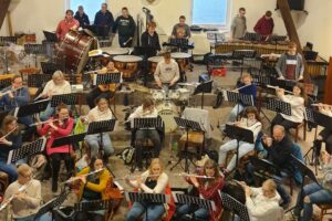 Am Samstag, den 17. Dezember 2022 geben die Spielmannszüge Hollage, Osnabrück-Haste und Garrel gemeinsam als symphonisches Flötenorchester ein Weihnachtskonzert im Kaffeehaus Osterhaus in Haste. Foto: Die Spielmannszüge