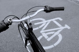 Die CDU Fraktion stimmt der Führung des Radwegs über die Hermannstraße und den Dörnter Weg zu. Symbolfoto: Hebi B. / Pixabay