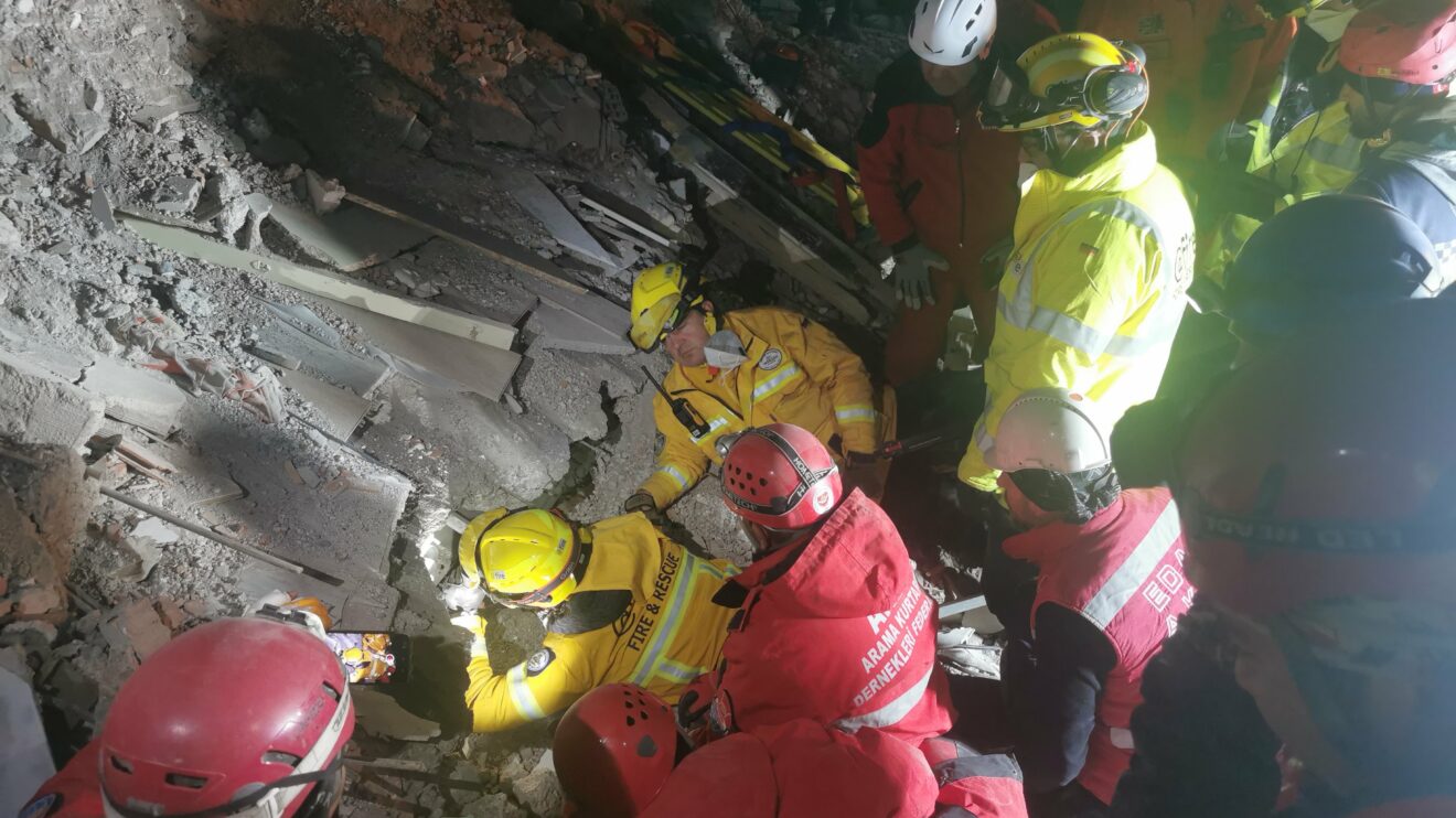 Das Team von @fire - Internationaler Katastrophenschutz Deutschland e. V. im Einsatz in der Türkei nach dem schweren Erdbeben. Foto: @fire