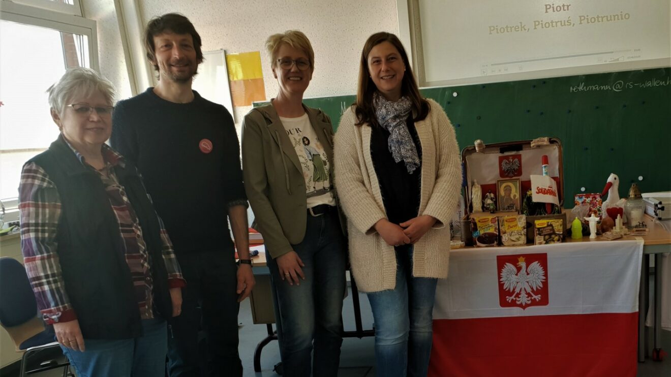 Das PolenMobil war während der Projekttage unter dem Motto „Fest der Kulturen“ an der Realschule Wallenhorst. Foto: Realschule Wallenhorst