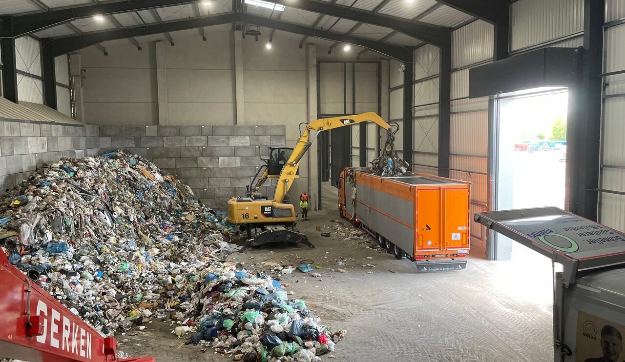 Eindrücke zum neu eingerichteten Umschlag für die Restabfälle aus dem Landkreis Osnab-rück am AWIGO-Standort in Wallenhorst. Foto: D. Pommer/AWIGO