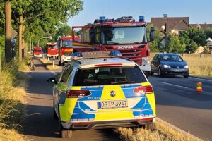 Einsatz für Polizei, Feuerwehr und Rettungsdienst an der Winzerstraße in Wallenhorst-Hollage am Montagabend. Foto: Marc Dallmöller / md-foto.com