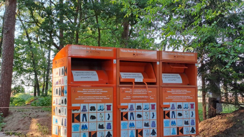 Altkleider-Sammelcontainer an der Ziegeleistraße in Hollage. Foto: André Thöle / Kolpingsfamilie Hollage