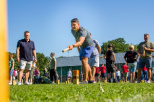 Spiel, Spaß und Spannung auf dem Hollager Sportplatz: das Kubbturnier der Kolpingsfamilie Hollage. Foto: André Thöle