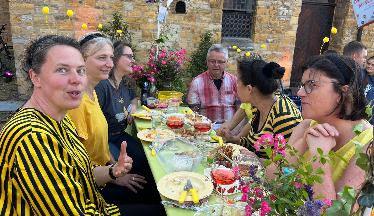 Eindrücke vom 6. Wallenhorster Bürgerdinner in Hollage. Foto: Wir für Wallenhorst e.V.