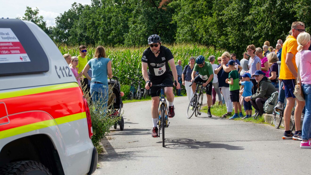 Zweite Disziplin: 20 Kilometer Radfahren. Foto: André Thöle