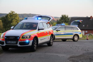 Die Großübung von DRK Wallenhorst, Feuerwehr Rulle und Polizei am Montagabend in Rulle. Foto: Marc Dallmöller / md-foto.com