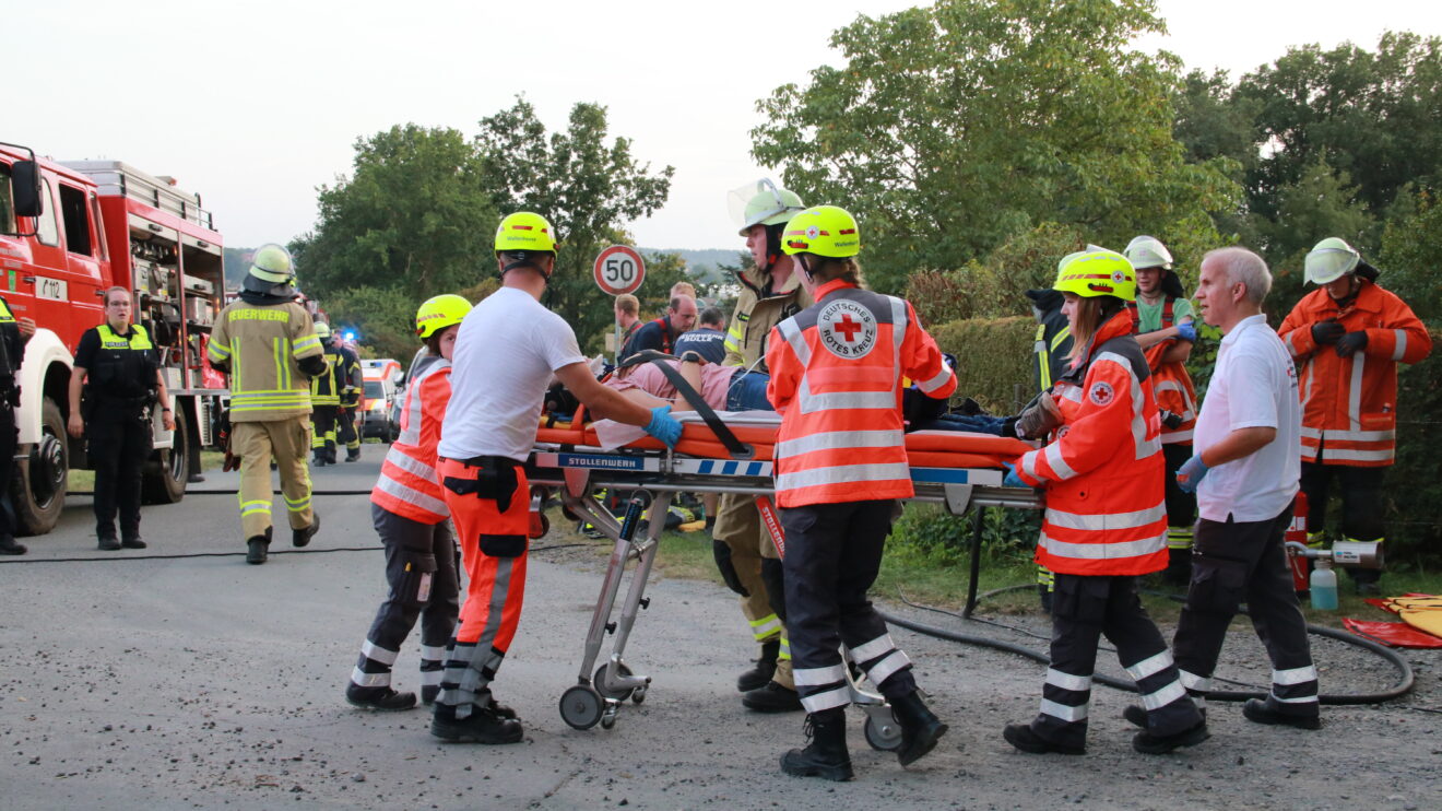 Die Großübung von DRK Wallenhorst, Feuerwehr Rulle und Polizei am Montagabend in Rulle. Foto: Marc Dallmöller / md-foto.com