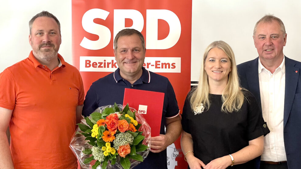 Hendrik Remme (Vorsitzender SPD Wallenhorst), Guido Pott (Landtagsabgeordneter), Dr. Kathrin Wahlmann (stellv. SPD-Landesvorsitzende) und Werner Lager (SPD-Kreisvorsitzender). Foto: SPD Wallenhorst