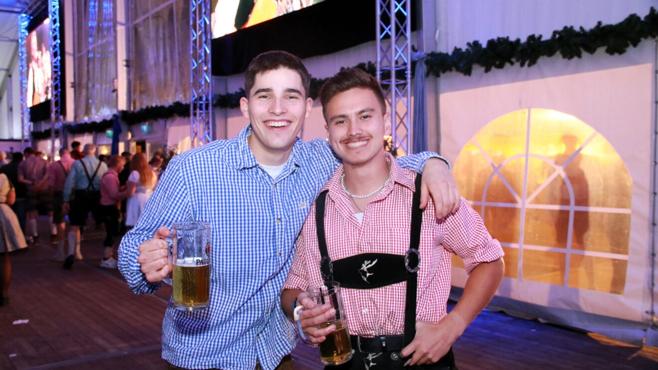 Beste Stimmung beim Hollager Oktoberfest 2023. Foto: Marc Dallmöller / md-foto.com