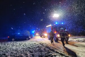 Schwerer Verkehrsunfall in Wallenhorst in der Nassen Heide am Montagabend. Foto: Marc Dallmöller / md-foto.com