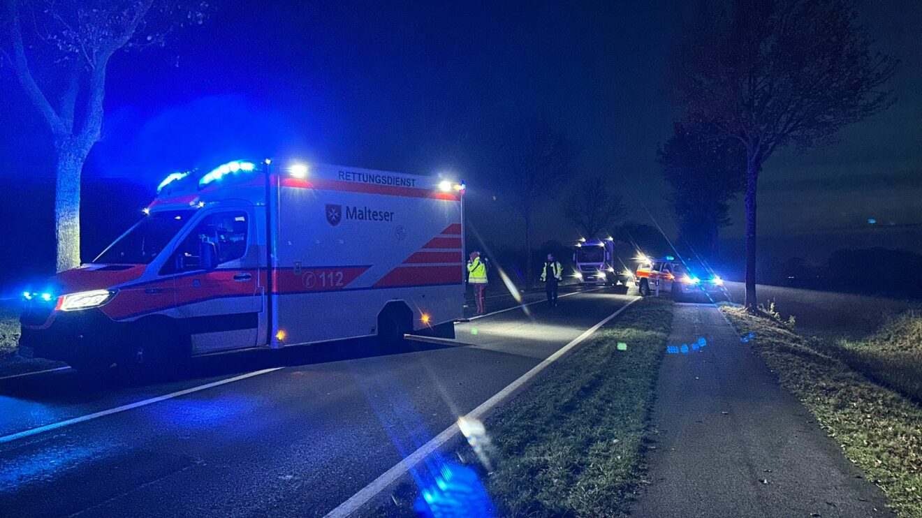 Am Donnerstagnachmittag ereignete sich ein schwerer Verkehrsunfall auf der Engter Straße in Wallenhorst. Foto: Marc Dallmöller / md-foto.com