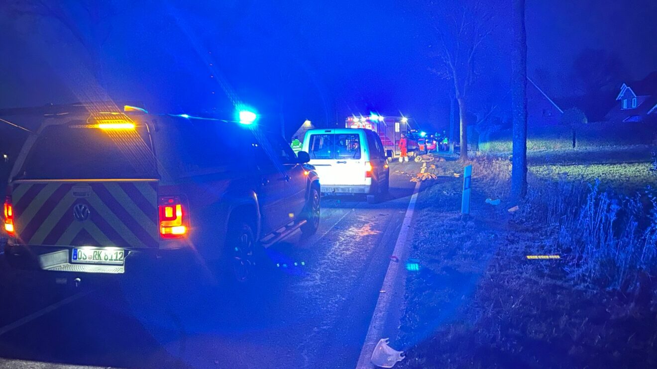 Am Donnerstagnachmittag ereignete sich ein schwerer Verkehrsunfall auf der Engter Straße in Wallenhorst. Foto: Marc Dallmöller / md-foto.com