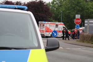 Einer von drei Verkehrsunfällen zwischen einem Radfahrer und einem Pkw innerhalb von drei Tagen am selben Kreisverkehr in Hollage-Ost. Foto: Marc Dallmöller / md-foto.com