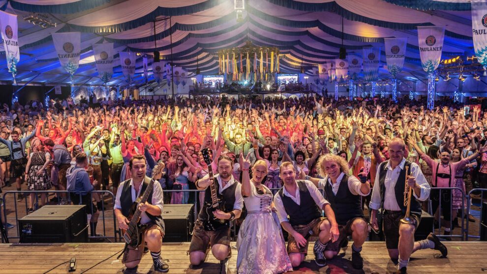 Die Münchner Band 089 wird wie hier zuletzt 2019 das Hollager Festzelt rocken. Foto: KLUGE fotografie