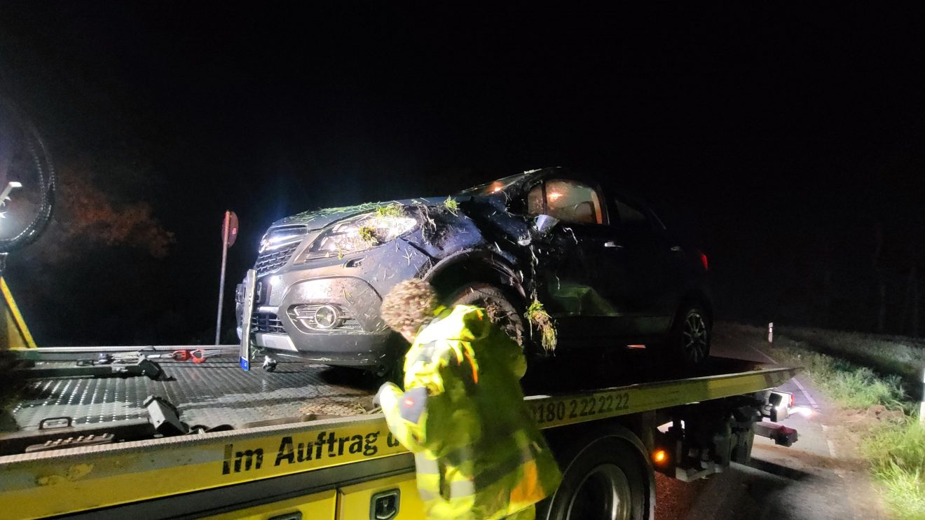 Ein schwerer Verkehrsunfall am Hörnschen Knapp ereignte sich in der Nach zu Montag in Wallenhorst. Foto: Marc Dallmöller / md-foto.com