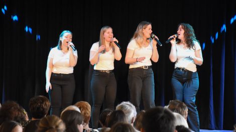 Die Nightingales singen im kommunalen Kulturzentrum in Stawiguda. Foto: PAWEL
